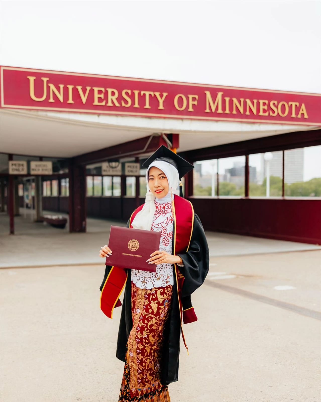 Kak Ritzmi - Speaker